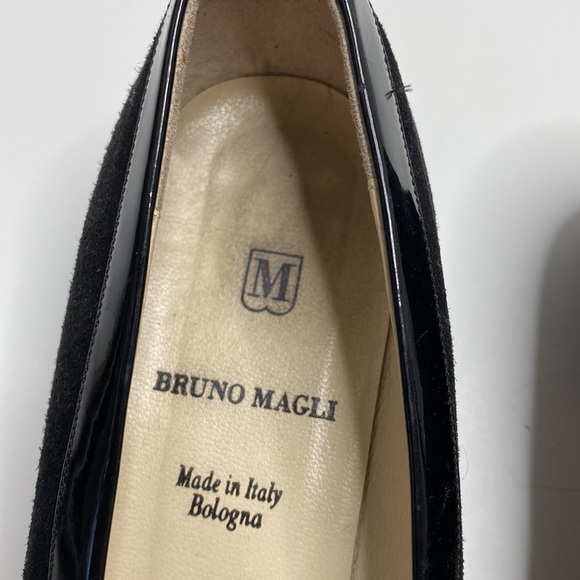 Bruno Magli Jenny Black Suede Low Heeled Bow Pumps Sz 9 AAA - Picture 3 of 10